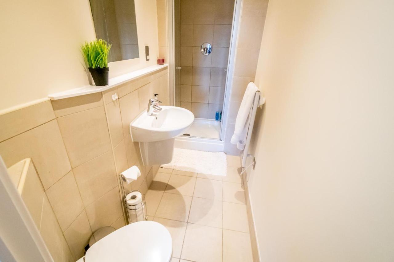 Spacious City 2 Bed, 2 Bath, Free Parking & Wifi Sheffield Dış mekan fotoğraf
