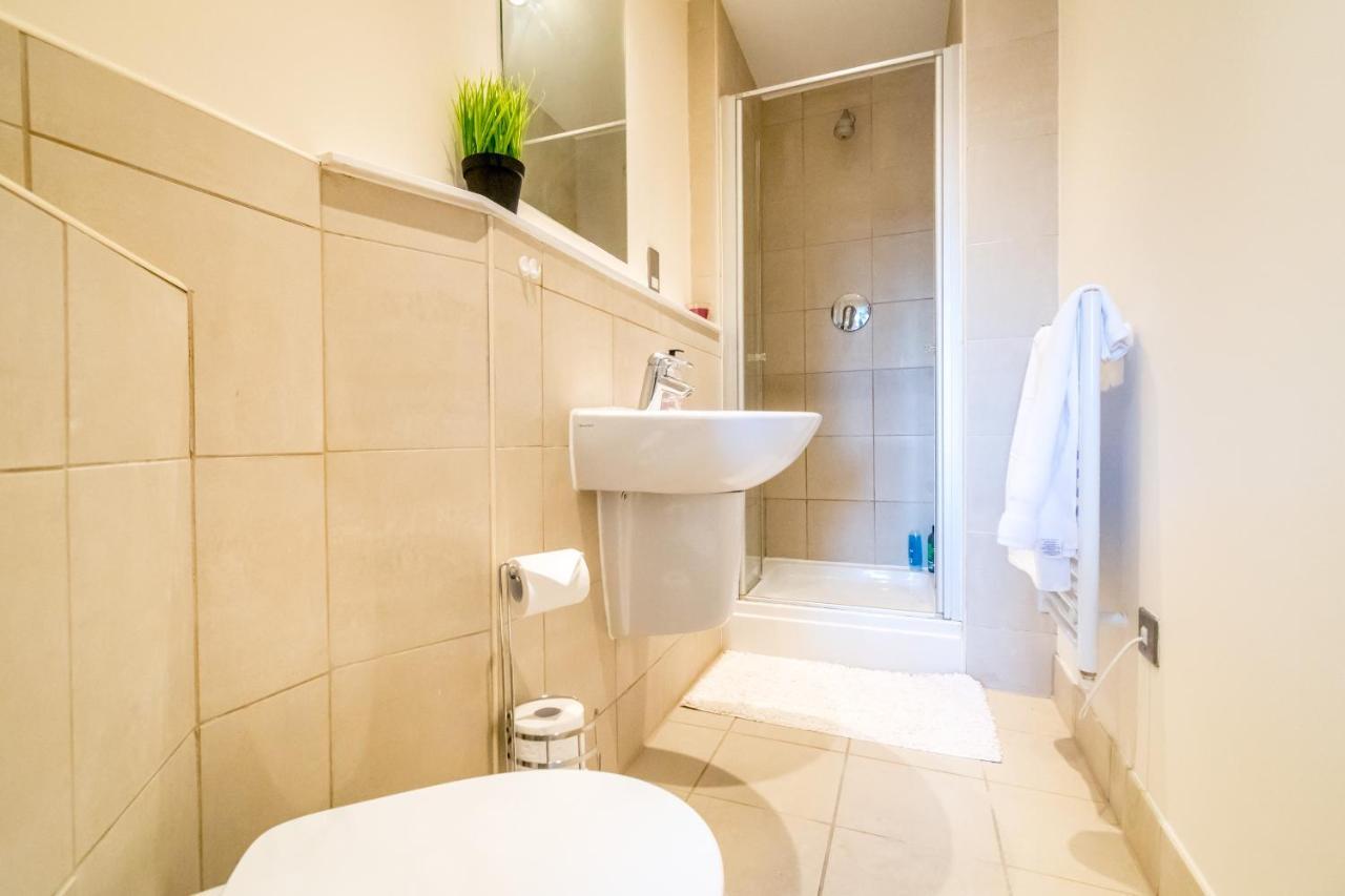 Spacious City 2 Bed, 2 Bath, Free Parking & Wifi Sheffield Dış mekan fotoğraf